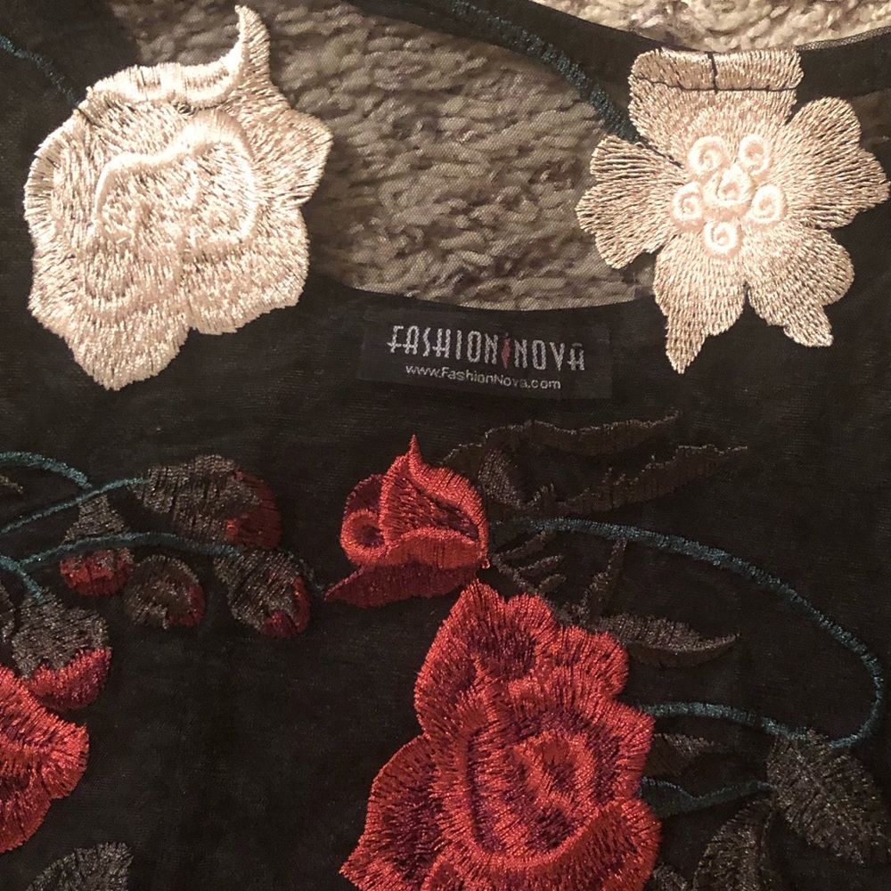 FASHION NOVA Sheer Floral Bodysuit - Picture 3 of 4